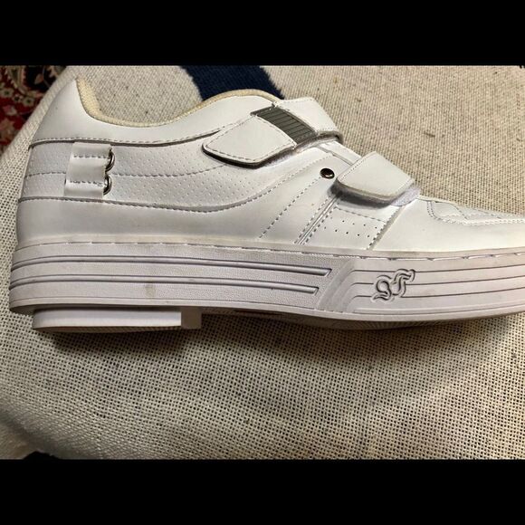 Quality shoes (12.5)GDEFY by Gravity Defyer - Picture 9 of 10